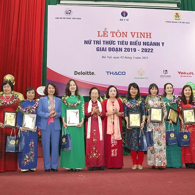 Công đoàn Trường Đại học Dược Hà Nội có 3 đoàn viên được tôn vinh Nữ trí thức tiêu biểu ngành Y giai đoạn 2019-2022